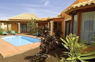 Brisas Del Mar Hotel *