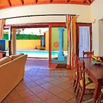 Brisas Del Mar Hotel *