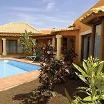 Brisas Del Mar Hotel *